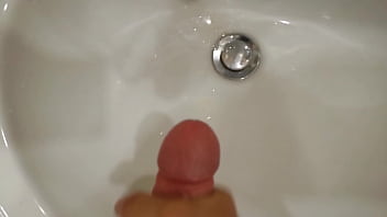 Preview 4 of Sunny Leone Without Clothes Pivs - i&#039_m cuming