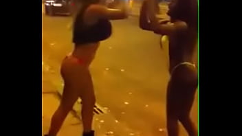 Preview 4 of Smp Lg Boydydi - Carla Brasil e Bruna Dimmy na Augusto Severo