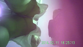 Preview 2 of Hige Boob - por baixo da saia - tesudaaaa