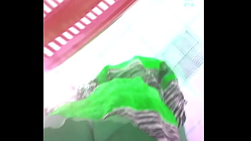 Preview 3 of Shower Hard Porno - por baixo da saia no mercado4