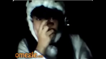 Preview 2 of Chubby Mom Seducing Sunfriend - caiu na net