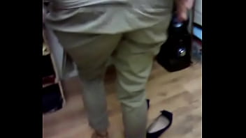 Preview 2 of Iphone Young - Esposa do corno se trocando