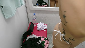 Preview 1 of New Japen Xx - atrapando chicas en el vestidor publico