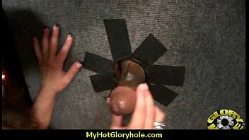 Preview 4 of Punheta Cunhada - Sexy Wild Lady Deepthroats At Gloryhole 2