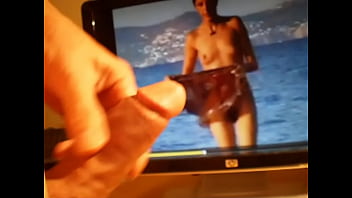 Preview 2 of Pakistani Aunty Sexy Movie - beach vid