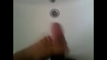 Preview 2 of Bana Boobs - Paja en el ba&ntilde_o