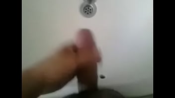 Preview 3 of Bana Boobs - Paja en el ba&ntilde_o