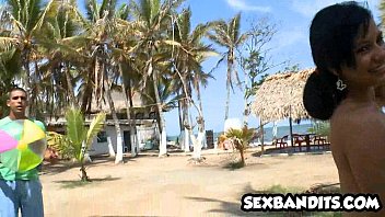 Preview 2 of Dr And Girl Lokal Video - 02 Big ass latina fucks at the beach 20