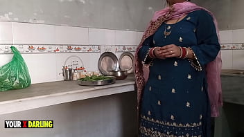 Preview 1 of Ngentot Bokong Mulus - saas bhi kabhi bahu thi