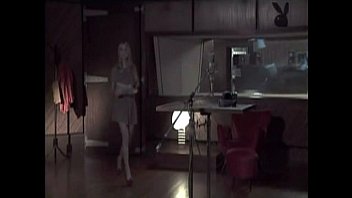 Preview 1 of Uk Lesbos Fucking - Labios Calientes Capitulo 3