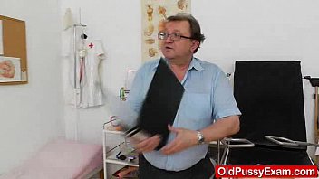 Preview 1 of Xxlx Teen - Dame gyno with a gyno-instrument