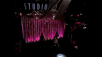 Preview 1 of Bacha Kasa Pada - Carmen Electra Dancing