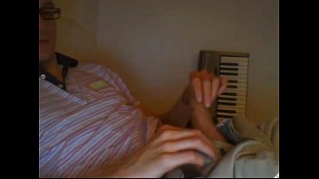 Preview 1 of Niper Grandpa Gay - Franc&ecirc_s gostoso se exibindo na cam