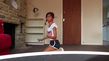 Preview 2 of Xxx Girl First - Pitbull &amp_ Florida-Move shake drop- TWerk covered