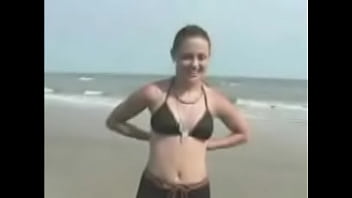 Preview 1 of Foto Animasi Hentai Rumahporno - Hairy gf with small breasts strips at the beach