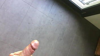 Preview 3 of Porn Xxx Movi Ful Vedio - vor dem badezimmer fenster heftig mein sperma spritzen lassen