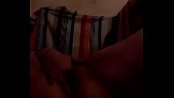 Preview 2 of Skinny Slut Doggy - mi amiguita masturbandose 4to