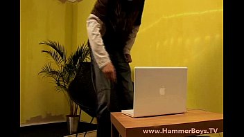 Preview 1 of Ladki Ladki Peshab Karti Hui - Blond Zdenek Hora from Hammerboys TV
