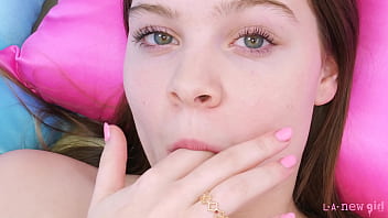 Preview 1 of Igituba Kiryoshye Muburundi - Teen brunette naked close up