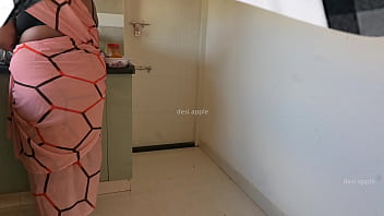 Preview 2 of Xxxx Hd Vf Xxx - Tamil house owner jerking dick infront of maid sasikala in kitchen