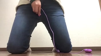 Preview 2 of Jessica Asakura Uncensored - ジーパンの中におもちゃ入れて感じてみました早くおっきいの入れたいな。