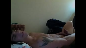 Preview 4 of Anal Teen Gets - Sarado tatoado gozando no skype