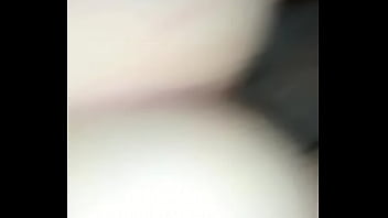 Preview 4 of He Is Pissing Inside Her Pussy - branca safadinha e pa