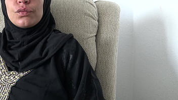 Preview 4 of Rihanna Upskirt - Big Ass Egyptian Milf Wants Black Sex