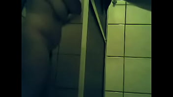 Preview 4 of Raylin Joy Sex - no banho tia gostosa