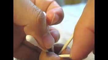 Preview 4 of Xnxx Twice - Insert the cotton swab into the urethra and spread peehole