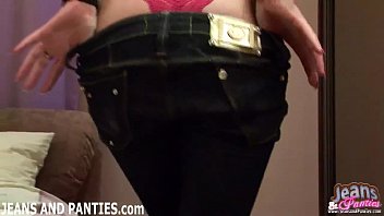 Preview 4 of Masturbsion Men Vs Women - Kriss shaking her tight ass in skinny jeans