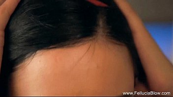 Preview 1 of Awek Tegah Gosok Gigi - MILF Sucks The Most Erotic Cock