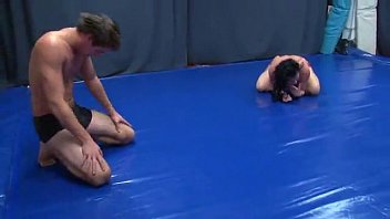 Preview 2 of Small Girl Xxx Fist Time - DWW Ivan Vs Petra