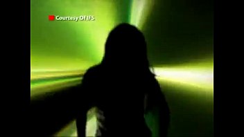 Preview 1 of Indian Girl 1st Night Blood - Ga pake lama