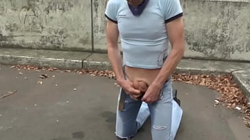 Preview 2 of Kuwait Ghiral Boobs Video - piss on me in public