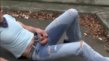 Preview 3 of Kuwait Ghiral Boobs Video - piss on me in public