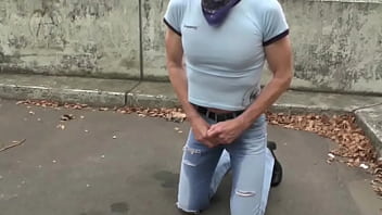 Preview 1 of Kuwait Ghiral Boobs Video - piss on me in public