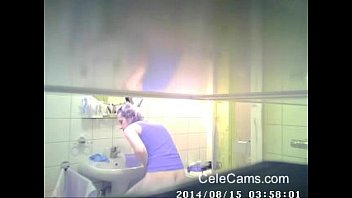Preview 3 of Oriental Live Sex - Hidden Cam. Masturbating or Washing  What do you say