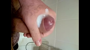 Preview 4 of Bro Hungry - VID-20140813-00002.MP4