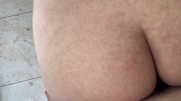 Preview 2 of Bat Arum Sex - LA INDIA CULONA DE MI CU&Ntilde_ADA ME SIGUE A LA DUCHA Y ME PIDE QUE LE FOLLE SU RICO CO&Ntilde_O ESTRECHO Y ROSADO