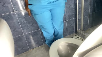 Preview 3 of Girl Paying The Rent - ENFERMERAS CULONAS meando en el consultorio del doctor