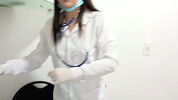 Preview 2 of Xxx Wed Com - Mi Sexy Doctora Me Ayuda Con Mi Grave Problema De Eyaculaci&oacute_n Precoz