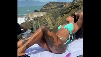 Preview 1 of Family Porn Fucking - O que rolou no rol&ecirc_ ️?