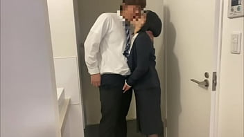 Preview 1 of Driving Wet - 仕事終わりの彼女と一緒に自宅に帰ってきて即彼女とキスしてスーツのままSEXするカップル。
