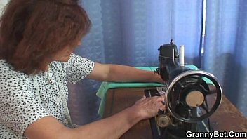 Preview 1 of Bogra Sex Pron Video - A customer bangs old sewing