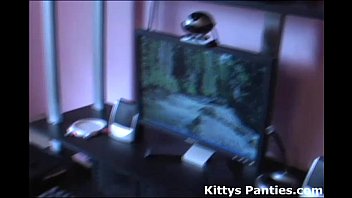 Preview 3 of Ykgrighur - 18yo Kitty tries on her Mommy&#039_s clothes