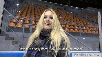 Preview 2 of Bikini Khong Che - Huge tits Czech blonde banged in locker room