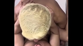 Preview 2 of Mum Ann - O Gostosinho da academia era louco pra me d&aacute_ o Rabo e eu comi ele com gosto