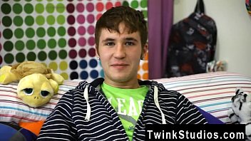 Preview 1 of Usa Online Russian Orgasm - Male models Kain Lanning is a super-hot tiny boy from Iowa. He chats