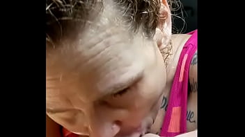 Preview 4 of Forse Bottle In Pussy - Con una botella